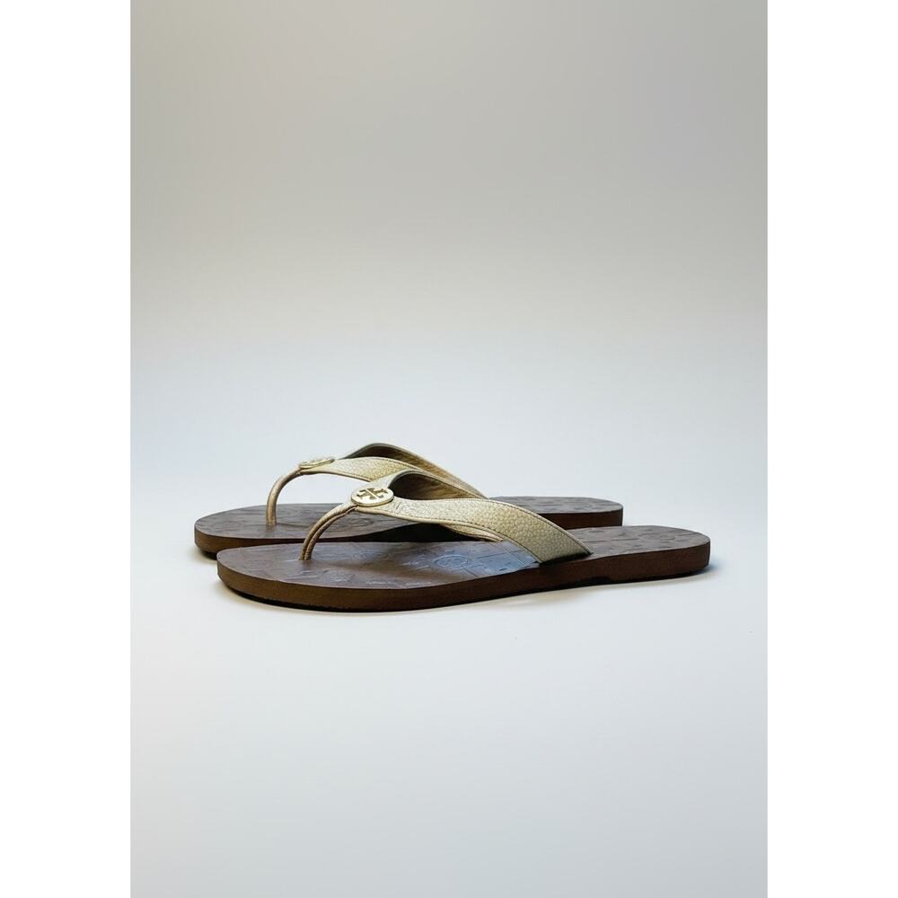 Tory Burch Gold Leather Medallion Logo Thong Sandals Flip Flops Sz 8.5 - Picture 8 of 10
